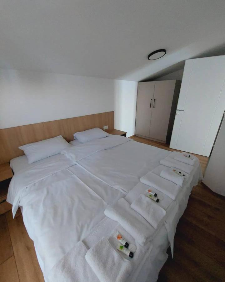Nautica Apartments&Studios Pestani Ngoại thất bức ảnh