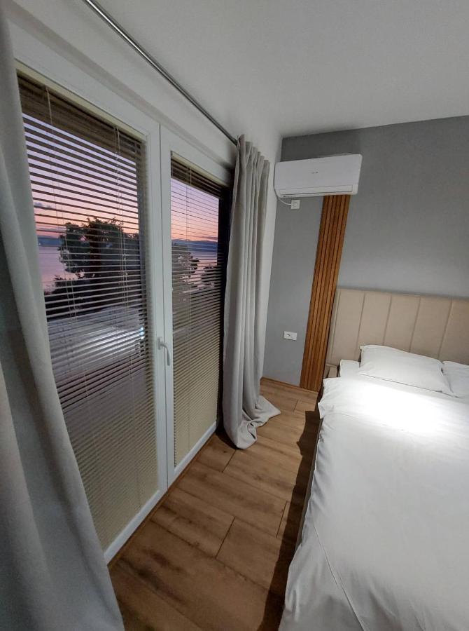 Nautica Apartments&Studios Pestani Ngoại thất bức ảnh