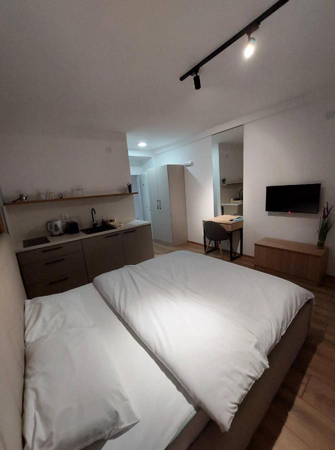 Nautica Apartments&Studios Pestani Ngoại thất bức ảnh